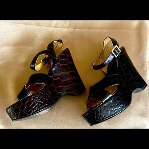 MICHAEL Michael Kors Brown crocodile embossed leather wedges. EUC